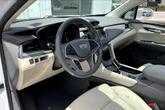 Thumbnail of 2019 Crystal White Tri-Coat Cadillac XT5