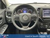 Thumbnail of 2019 Bright White Clearcoat Jeep Cherokee
