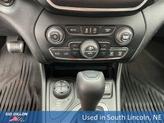 Thumbnail of 2019 Bright White Clearcoat Jeep Cherokee