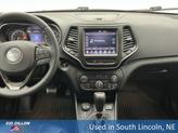 Thumbnail of 2019 Bright White Clearcoat Jeep Cherokee