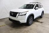Photo of 2025 Everest White P Nissan Pathfinder