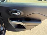Thumbnail of 2022 Diamond Black Crystal Pearlcoat Jeep Cherokee