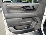 Thumbnail of 2025 Iridescent Pearl Tricoat Chevrolet Suburban