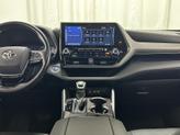 Thumbnail of 2020 Celestial Silver Metallic Toyota Highlander Hybrid