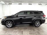 Thumbnail of 2017 Midnight Black Metallic Toyota Highlander