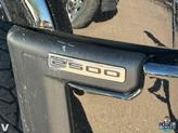 Thumbnail of 2024 Onyx Black GMC Sierra 2500