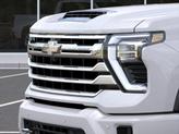 Thumbnail of 2025 Iridescent Pearl Tricoat Chevrolet Silverado 2500