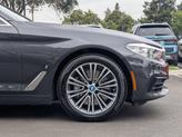 Thumbnail of 2019 Dark Graphite Metallic BMW 530e