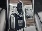 Thumbnail of 2019 Dark Graphite Metallic BMW 530e