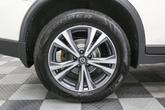 Thumbnail of 2019 Pearl White Tricoat Nissan Rogue