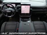 Thumbnail of 2025 Summit White GMC Yukon