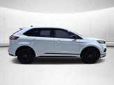 Thumbnail of 2022 Oxford White Ford Edge