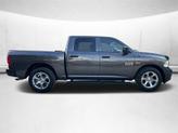 Thumbnail of 2016 Brilliant Black Crystal Pearlcoat RAM 1500