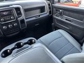 Thumbnail of 2016 Brilliant Black Crystal Pearlcoat RAM 1500