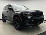 Thumbnail of 2024 Diamond Black Crystal Pearlcoat Jeep Grand Cherokee