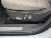 Thumbnail of 2025 White Platinum Metallic Tri-Coat Lincoln Nautilus