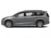 Thumbnail of 2018 Brilliant Black Crystal Pearlcoat Chrysler Pacifica