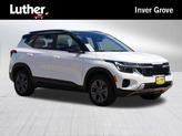 Photo of 2024 Clear White/Black Roof Kia Seltos