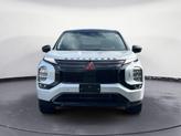 Thumbnail of 2025 White Diamond Mitsubishi Outlander