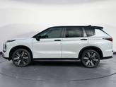 Thumbnail of 2025 White Diamond Mitsubishi Outlander