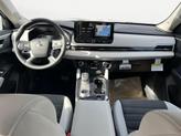 Thumbnail of 2025 White Diamond Mitsubishi Outlander