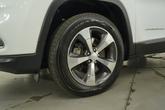 Thumbnail of 2019 Bright White Clearcoat Jeep Cherokee