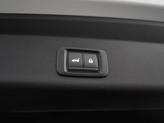 Thumbnail of 2025 White Diamond / Black Mitsubishi Outlander