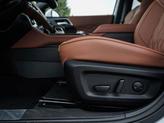 Thumbnail of 2025 White Diamond / Black Mitsubishi Outlander