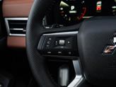 Thumbnail of 2025 White Diamond / Black Mitsubishi Outlander