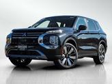 Photo of 2025 Labrador Black Pearl Mitsubishi Outlander