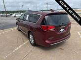 Thumbnail of 2019 Velvet Red Pearlcoat Chrysler Pacifica