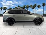 Thumbnail of 2024 Jungle Green Kia Telluride