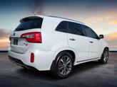 Thumbnail of 2014 Snow White Pearl Kia Sorento