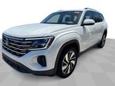 Photo of 2025 Opal White Pearl Volkswagen Atlas