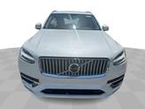 Thumbnail of 2025 Crystal White Metallic Volvo XC90