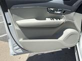Thumbnail of 2025 Crystal White Metallic Volvo XC90
