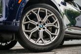 Thumbnail of 2022 Tanzanite Blue II Metallic BMW X7