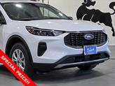 Thumbnail of 2025 Oxford White Ford Escape