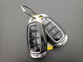 Thumbnail of 2020 Gray Hyundai SANTA FE
