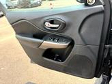 Thumbnail of 2019 Diamond Black Crystal Pearlcoat Jeep Cherokee