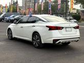 Thumbnail of 2020 Pearl White Tricoat Nissan Altima