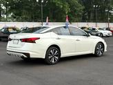Thumbnail of 2020 Pearl White Tricoat Nissan Altima