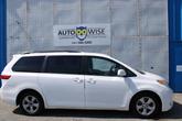 Thumbnail of 2015 Super White Toyota Sienna