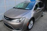Thumbnail of 2018 Molten Silver Chrysler Pacifica
