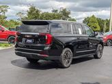 Thumbnail of 2025 Onyx Black GMC Yukon XL