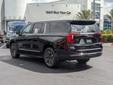 Thumbnail of 2025 Onyx Black GMC Yukon XL