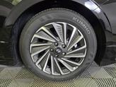 Thumbnail of 2024 Onyx Black Hyundai SONATA Hybrid