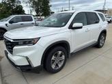 Thumbnail of 2023 Platinum White Pearl Honda Pilot