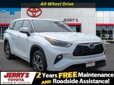 Photo of 2022 Wind Chill Pearl Toyota Highlander Hybrid
