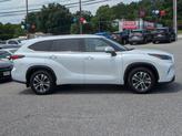 Thumbnail of 2022 Wind Chill Pearl Toyota Highlander